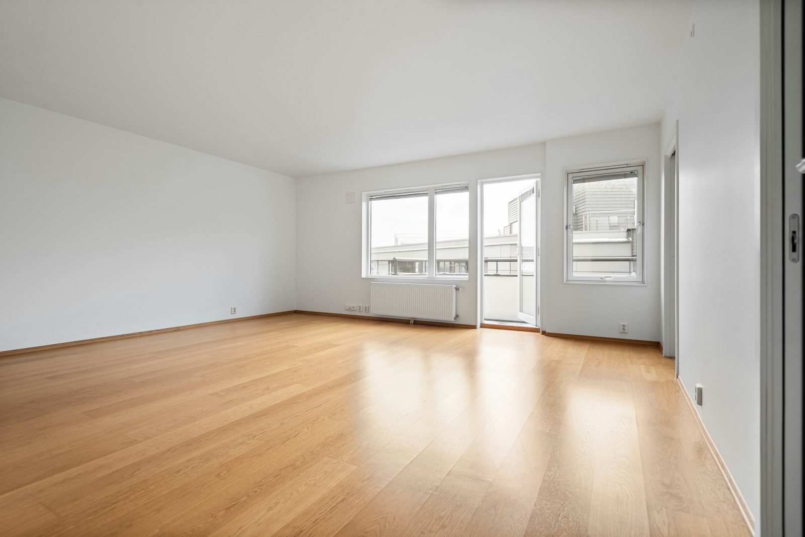 Empty apartment unit ready for move-in